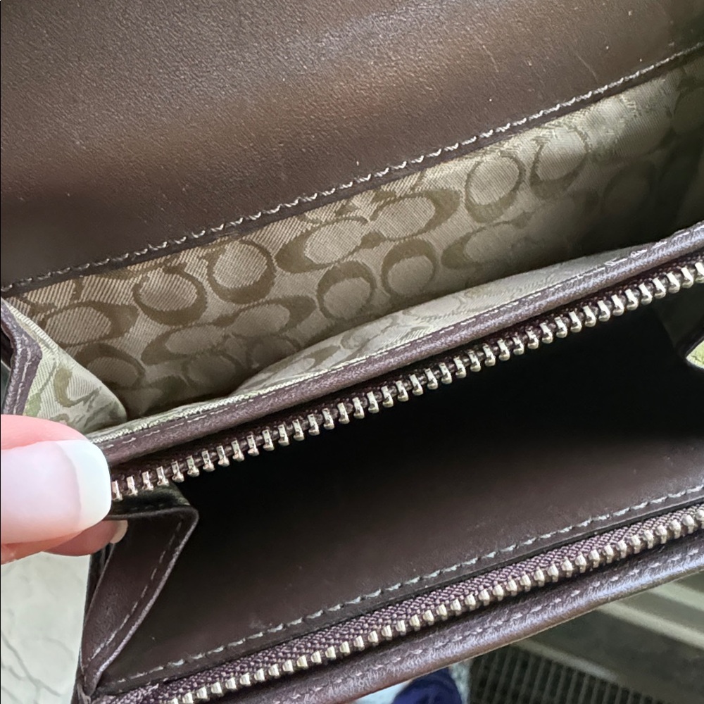 Coach Vintage Soho Brown Leather Buckle Bi-Fold Wallet with Silver Hardware - Picture 7 of 10